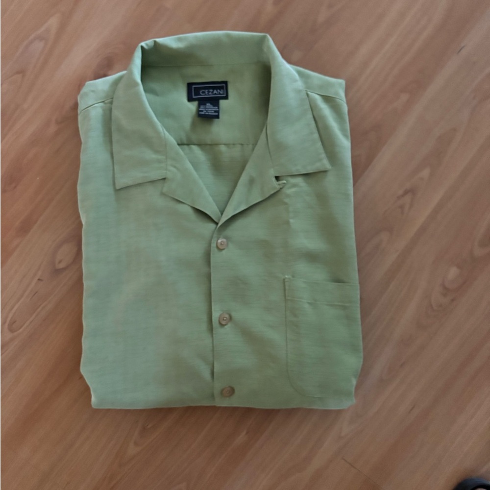 Cezani Light Green Button-Up Shirt